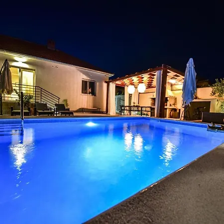 Teuta Zadarvillas Vila Zadar