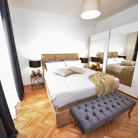 Teuta Zadarvillas Vila *