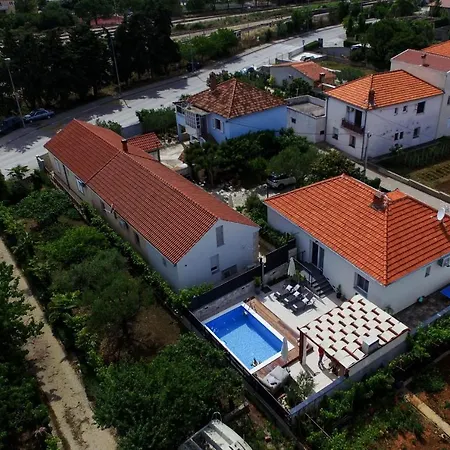 Teuta Zadarvillas 扎达尔