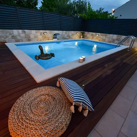 Teuta Zadarvillas *