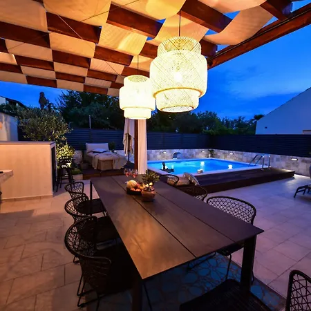 Villa Teuta Zadarvillas *