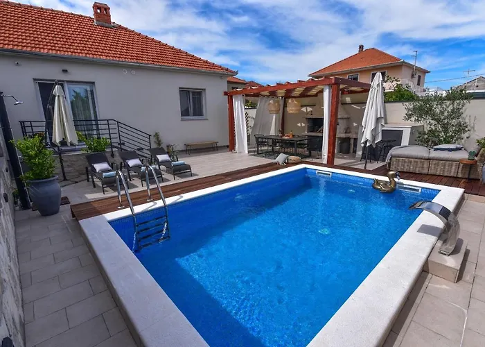 Teuta Zadarvillas *